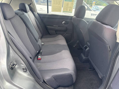 2009 Nissan Versa 1.8 SL