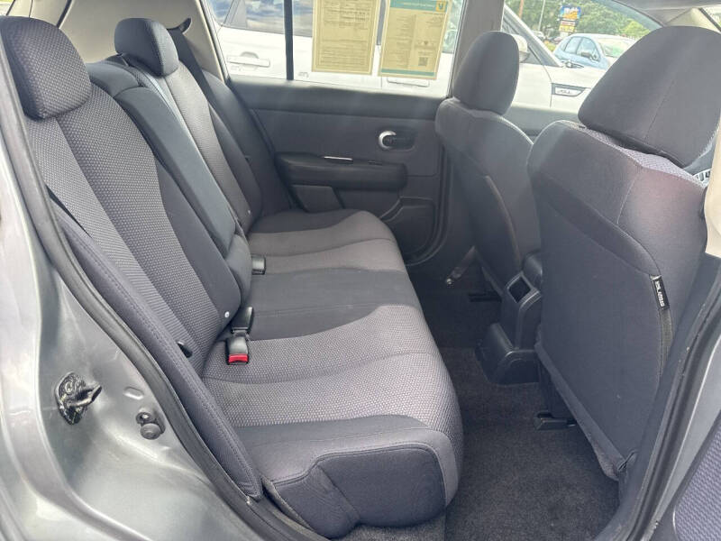 2009 Nissan Versa 1.8 SL