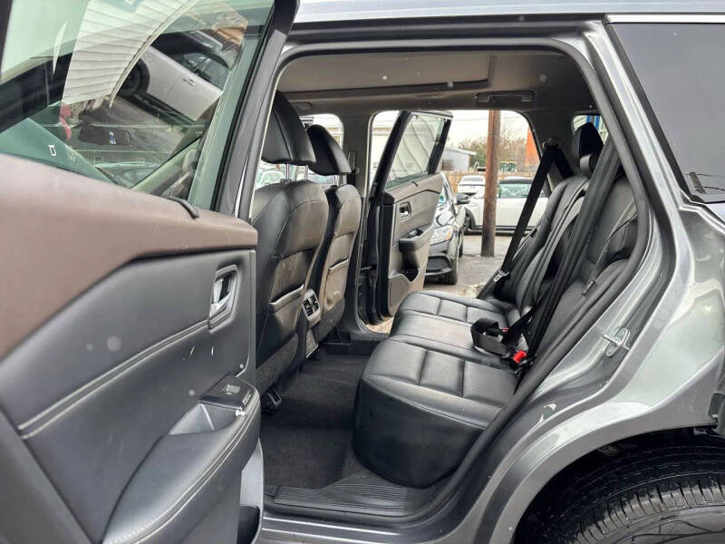 2022 Nissan Rogue SV