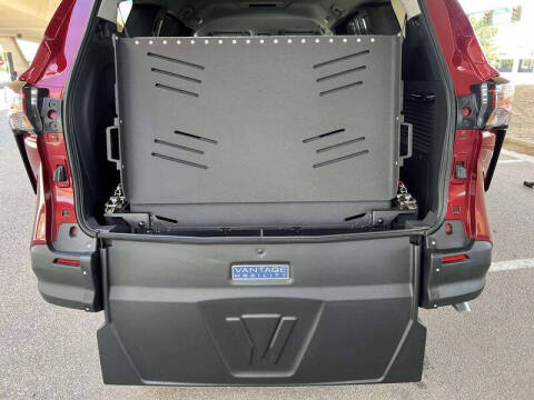 2025 Toyota Sienna LE 8-Passenger