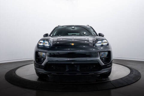 2025 Porsche Macan 4S Electric