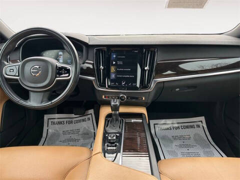 2018 Volvo S90 T5 Momentum