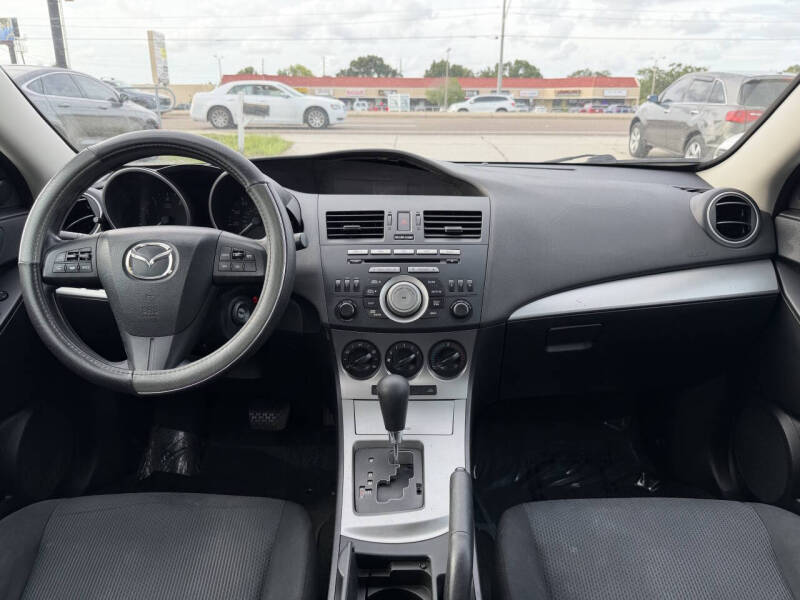 2011 Mazda MAZDA3 i Touring