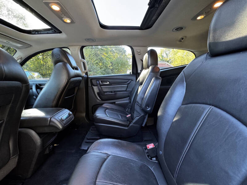 2017 Chevrolet Traverse LT