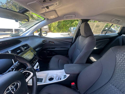 2016 Toyota Prius Three