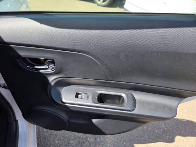 2016 Toyota Prius c Two