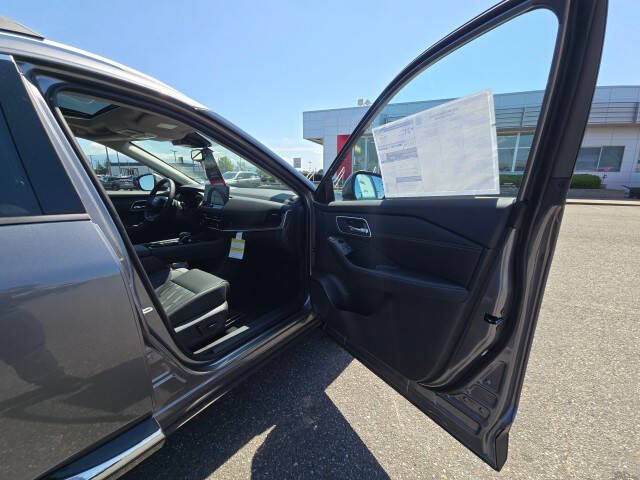 2025 Nissan Rogue Platinum