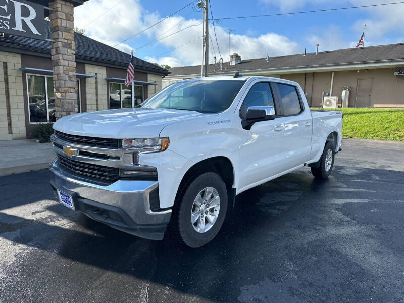 2021 Chevrolet Silverado 1500 LT photo 2