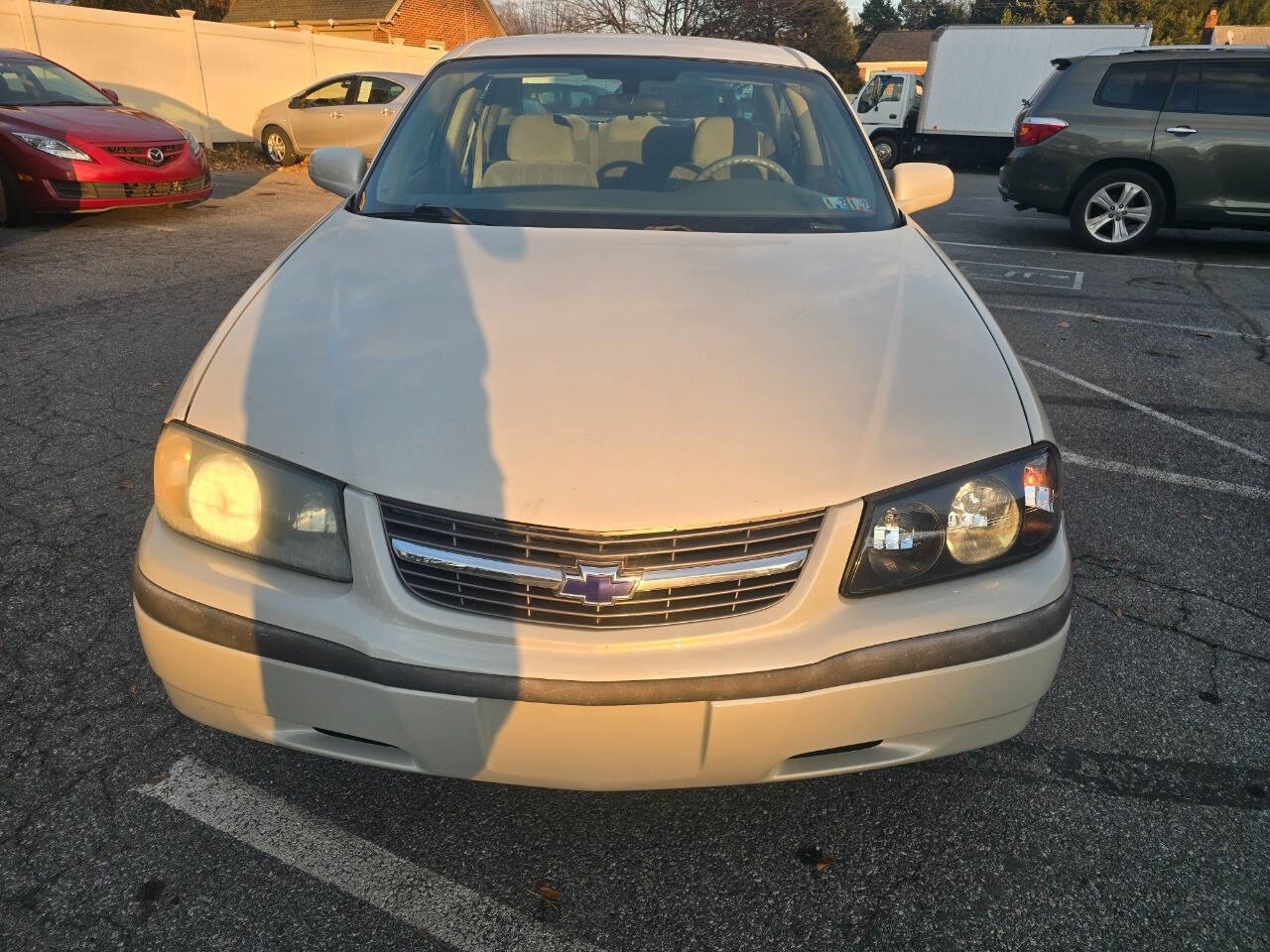 2004 Chevrolet Impala for sale at QUEENSGATE AUTO SALES in York, PA