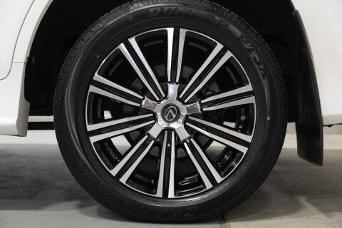 2021 Lexus LX 570 Three-Row