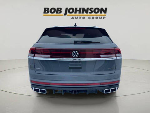 2026 Volkswagen Atlas Cross Sport SEL Premium R-Line 4Motion