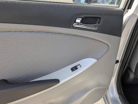 2013 Hyundai Accent GLS