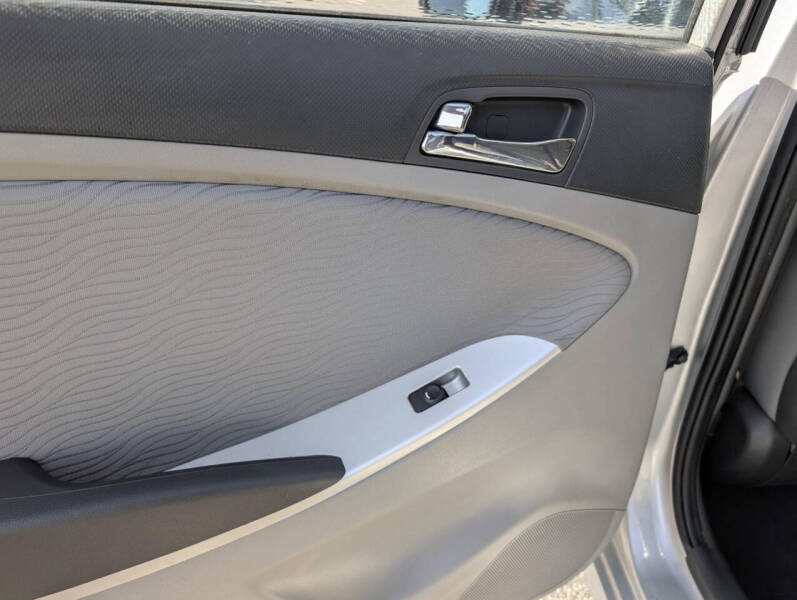 2013 Hyundai Accent GLS