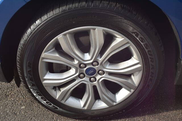 2022 Ford Edge Titanium