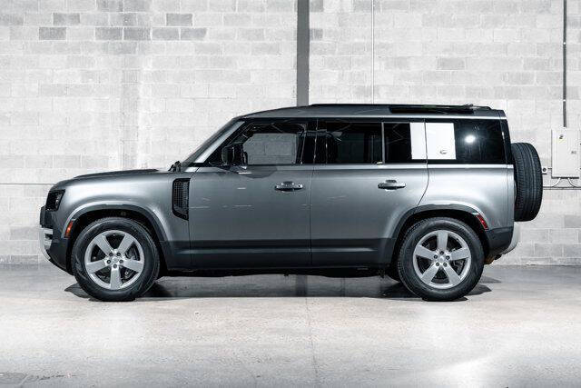 2022 Land Rover Defender 110 SE