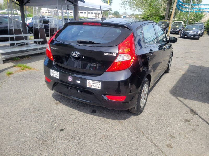 2016 Hyundai Accent SE