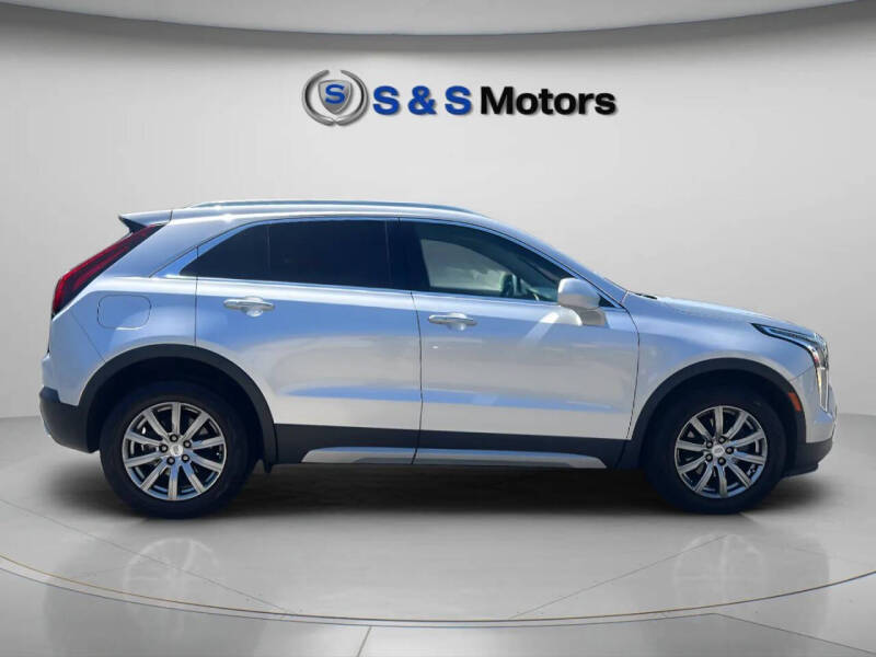 2020 Cadillac XT4 Premium Luxury