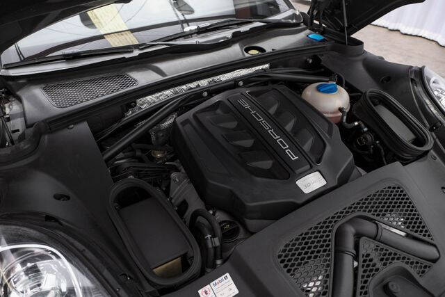 2016 Porsche Macan S