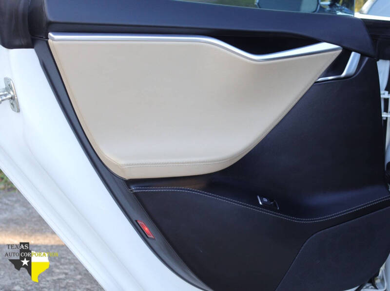 2016 Tesla Model S 90D