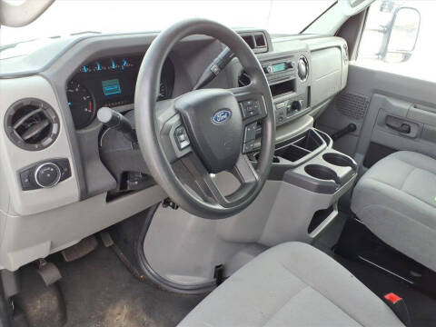 2022 Ford E-Series E-450 SD