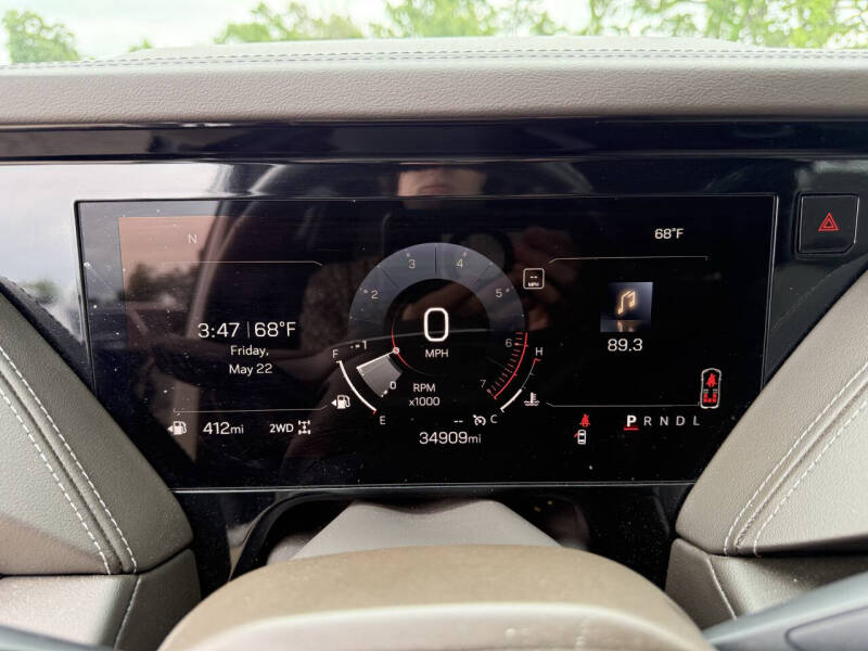 2025 GMC Yukon Elevation