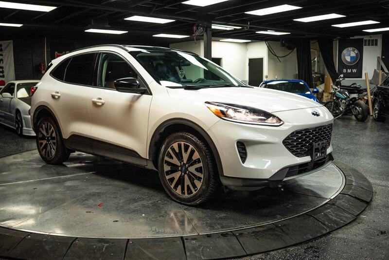 2020 Ford Escape Hybrid SE Sport