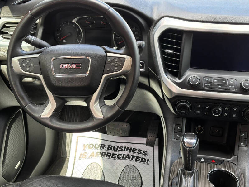 2017 GMC Acadia SLT-1