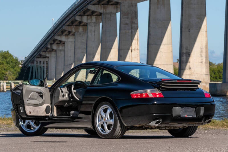 2001 Porsche 911 Carrera