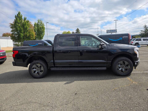 2025 Ford F-150 Lightning Lariat