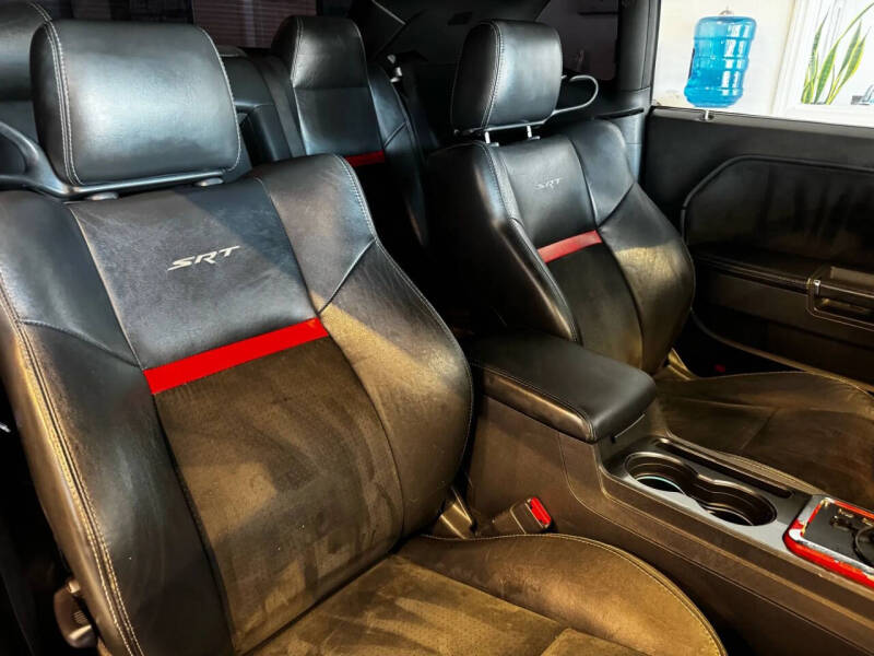 2010 Dodge Challenger SRT8