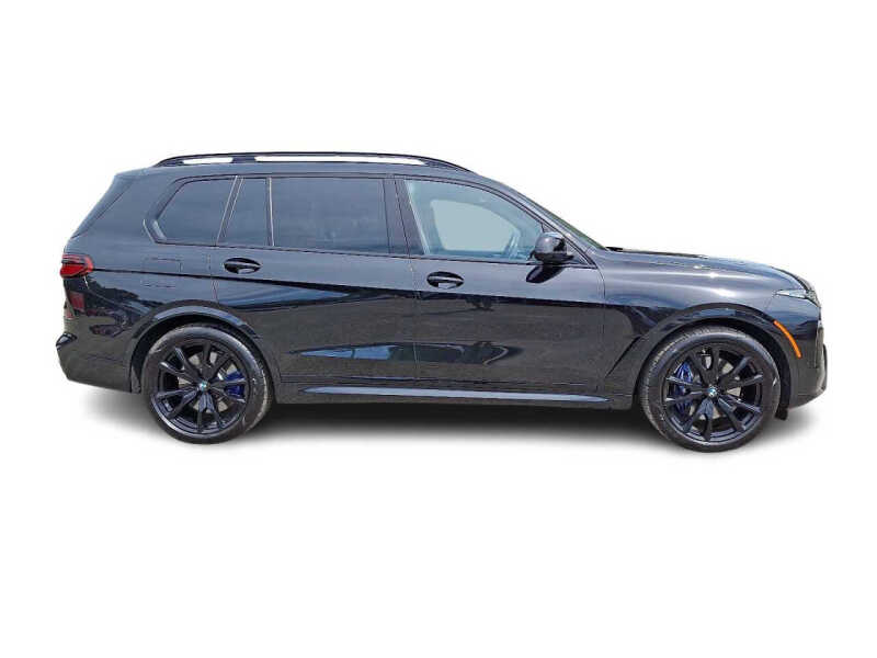 2025 BMW X7 M60i