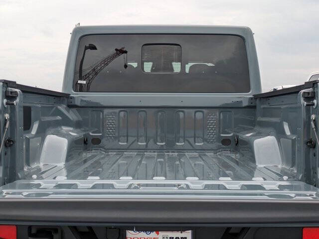 2026 Jeep Gladiator Sahara