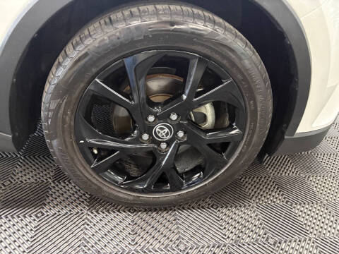 2018 Toyota C-HR XLE Premium