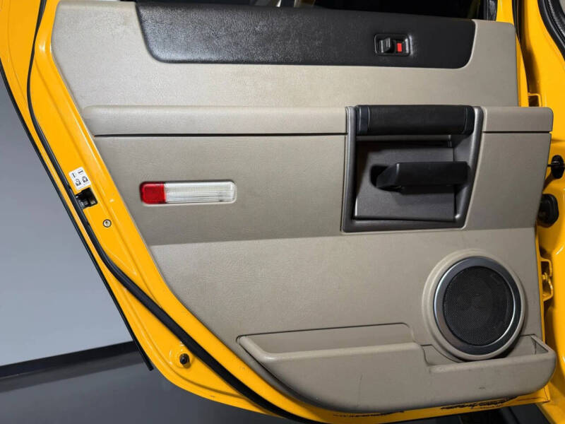 2004 HUMMER H2