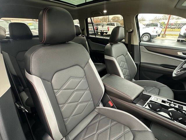2024 Volkswagen Atlas Peak Edition SE 4Motion