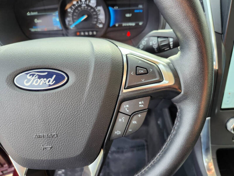 2024 Ford Edge Titanium
