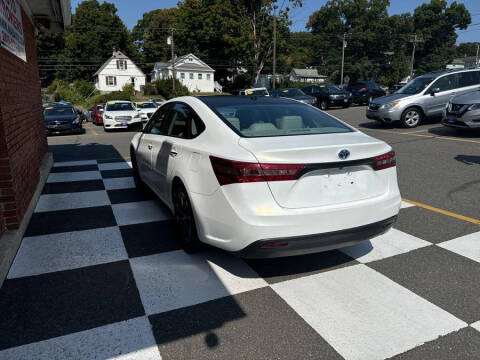 2018 Toyota Avalon Hybrid XLE Premium