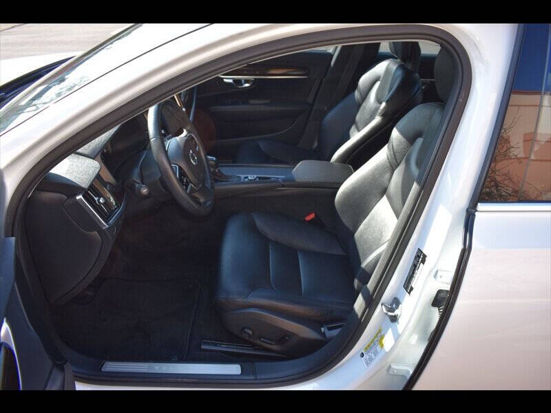 2017 Volvo S90 T5 Momentum