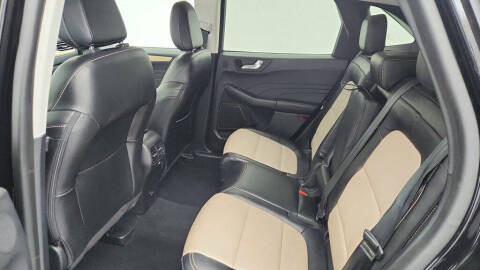 2021 Ford Escape Hybrid Titanium