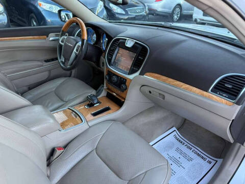 2012 Chrysler 300 Limited