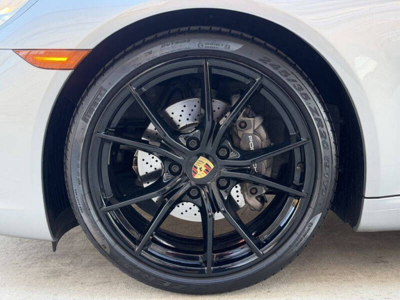 2017 Porsche 911 Carrera