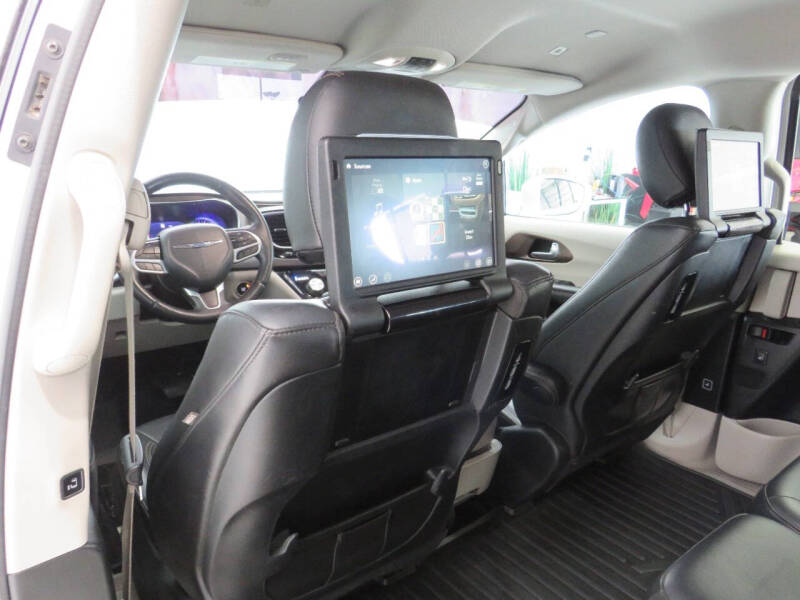 2018 Chrysler Pacifica Touring L Plus