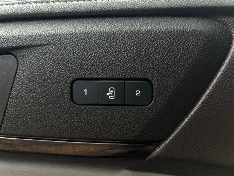 2016 GMC Acadia Denali