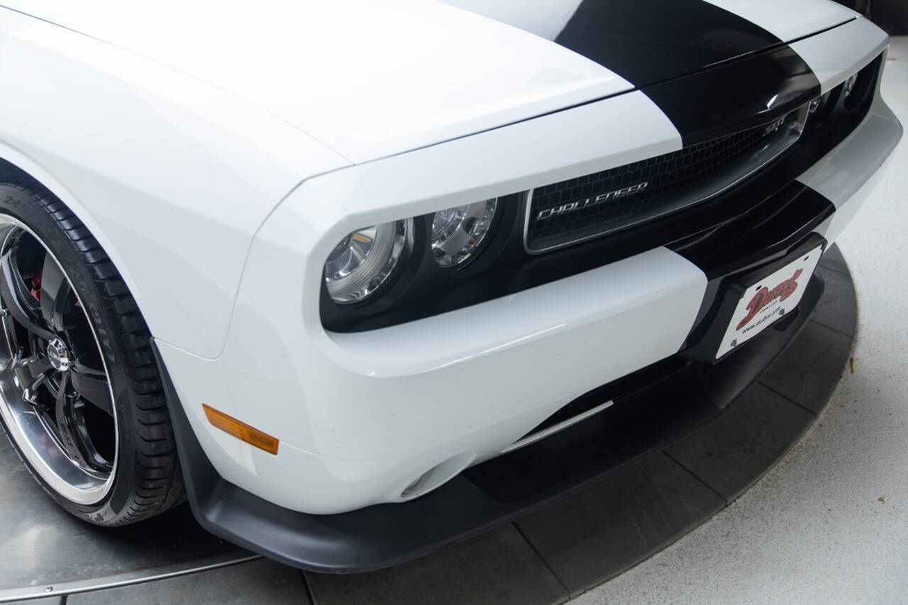 2012 Dodge Challenger 34