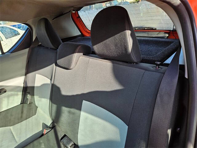 2014 Toyota Prius c Four