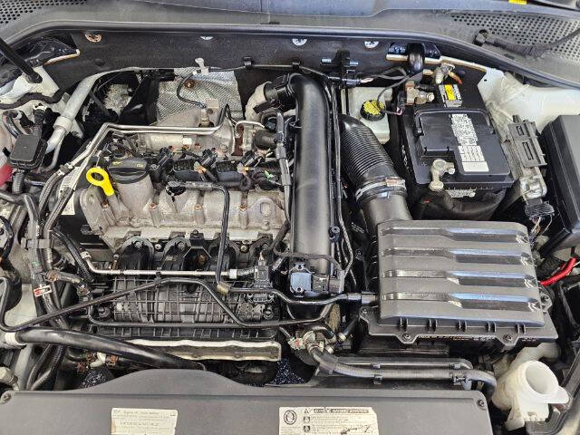 2019 Volkswagen Golf SE