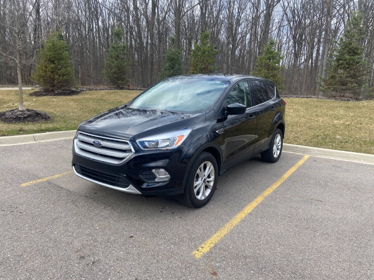 2019 Ford Escape for sale at ZAKS AUTO INC in Detroit, MI