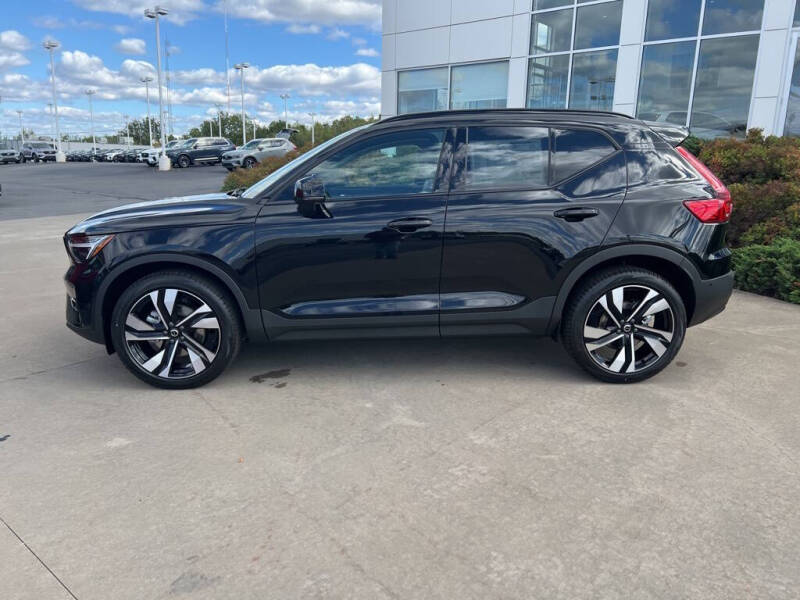 2026 Volvo XC40 B5 Ultra