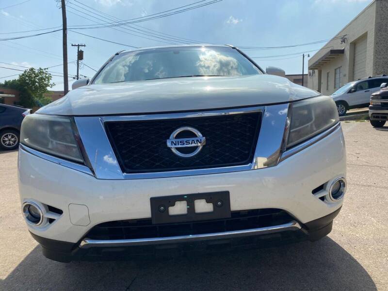 2014 Nissan Pathfinder for sale at Rayyan Autos in Dallas TX