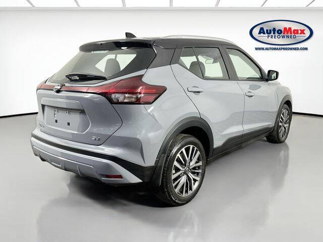2022 Nissan Kicks SV